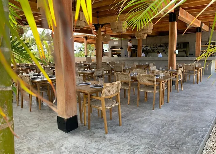 Livengood And Mistico Club Boat Shuttle * San Pedro (Ambergris Caye)